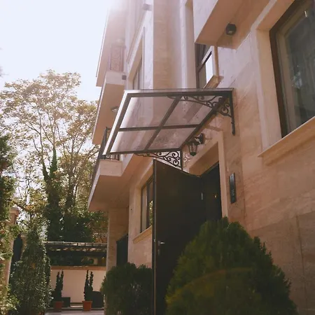 Centre - Two Bedroom Warna